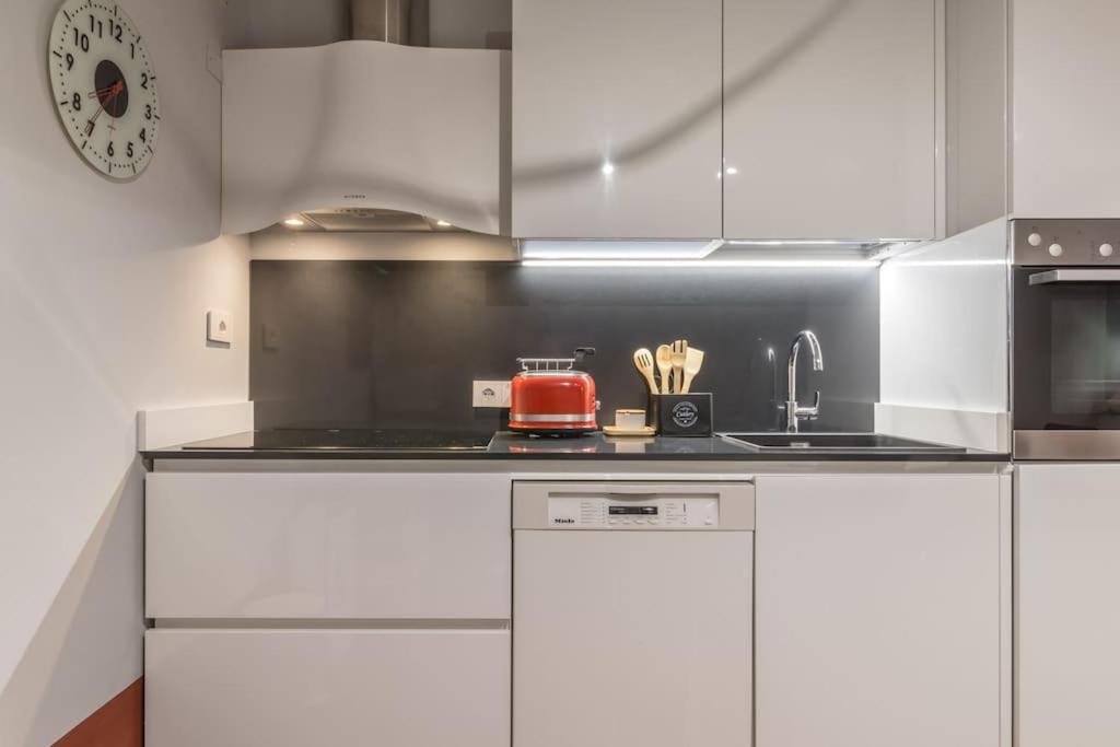 Апартаменты Residenza Angels @Piazzadelleerbe Верона Экстерьер фото